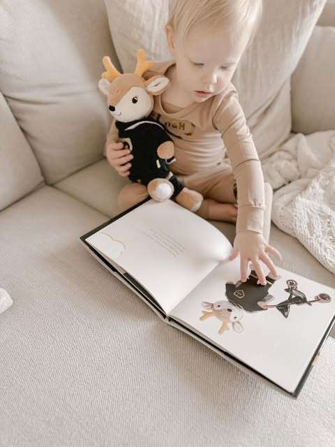 Hello Hero Hartie Book Set